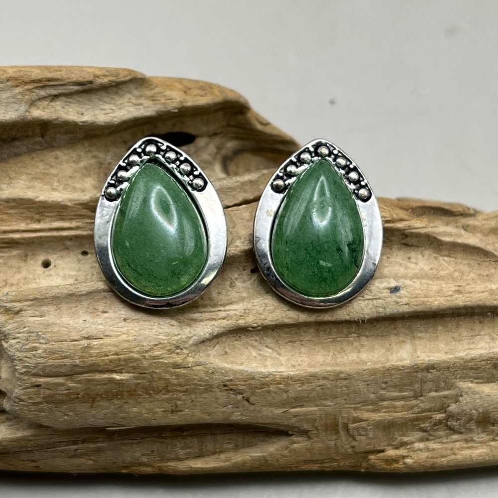 Elegant Green Teardrop Earrings